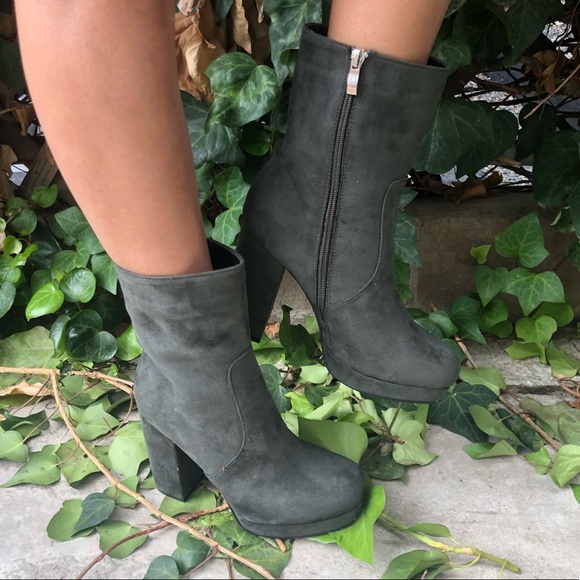 NEW Olive Suede Go Go Shoes Chucky Heel Ankle Boot - Picture 6 of 7